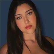 Titulada con nivel C1 en inglés, ofrezco clases online dirigidas a quienes quieran mejorar su nivel, ganar confianza y progresar.